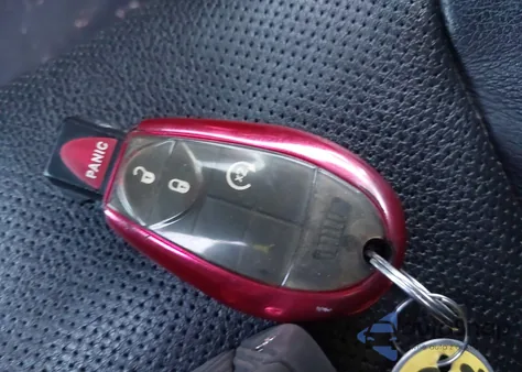 2017 Ram 1500 Laramie 4X4 5'7 Box z USA, uszkodzony, nr VIN 1C6RR7NT5HS726291